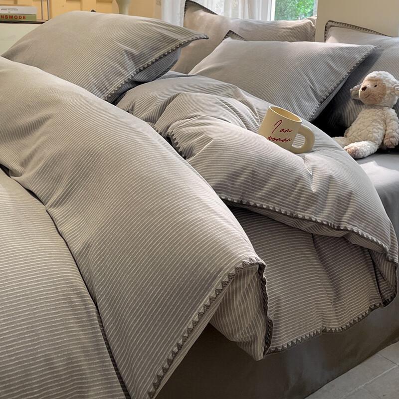 Brushed Flannel 4-Piece Bedding Set