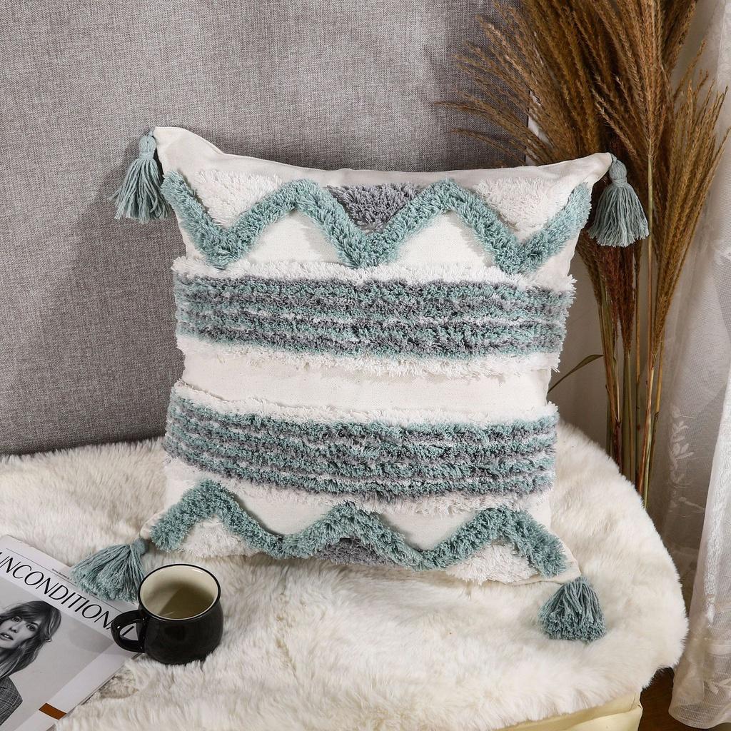 Embroidered Style Ins Bohemian Nordic Pillows Sofas Bed Heads Waist Pillows Tufted Tassels Plush Floating Window Cushion Covers Without Core