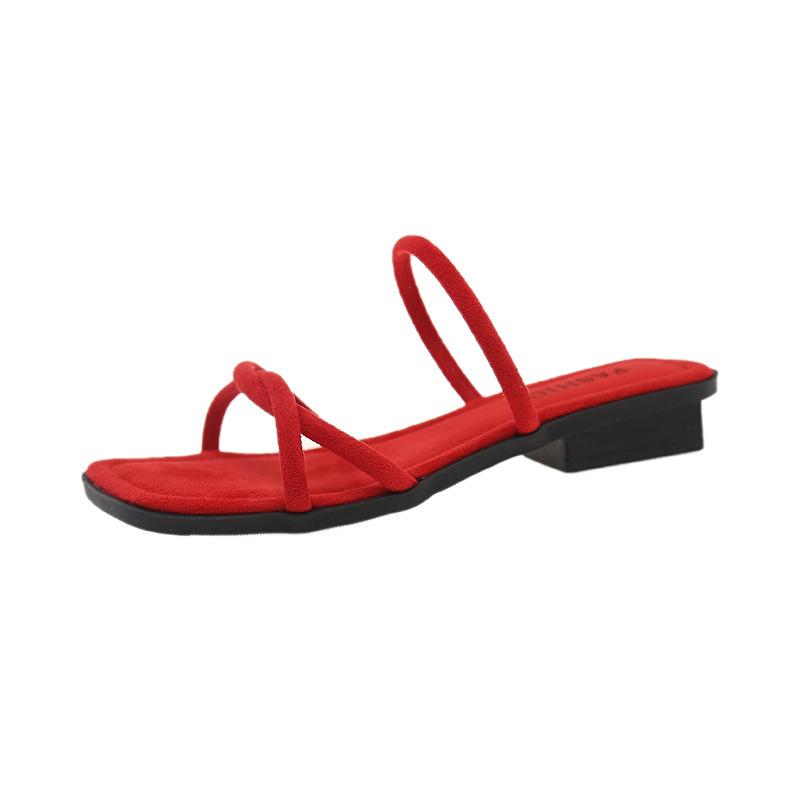 Thick heel one-word drag women's summer outer wear 2025 new French square head simple low-heeled slippers show small cool slippers