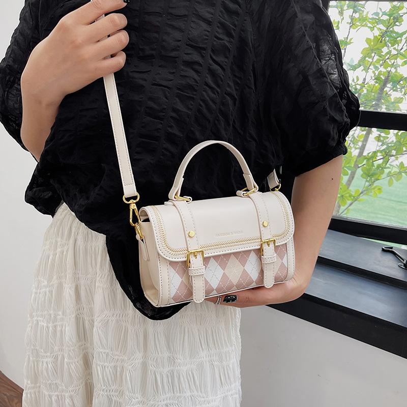 2025 Autumn New Women's Bag Fashion Diamond Handbag Bag Texture Versatile Shoulder Messenger Bag Women's Bag