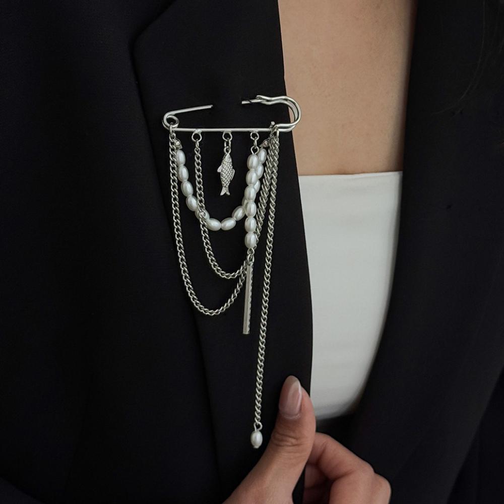 Fashion Pearl Multi-layer Chain Tassel Brooch Hip Hop Lapel Pins for Women Decorative Clothing Accessories Jewelry Gifts