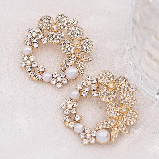 Vintage Style Jewelry Rhinestone Wreath Brooch, Flower Garland Lapel Pin with Faux Pearls, Women Clothing Accessory for Dress Coats Jackets