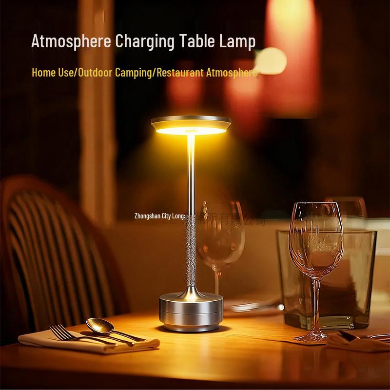 Severské ambientní světlo: Kreativní venkovní stolní lampa pro bar, restauraci, kavárnu, kempování nebo noční použití.
