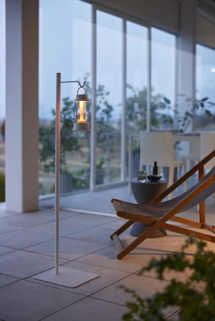 Yamazaki Tower Garden Light Stand, Height Adjustable Lantern Stand, White, Approx. W26 X D30 X H80-152cm, 4514