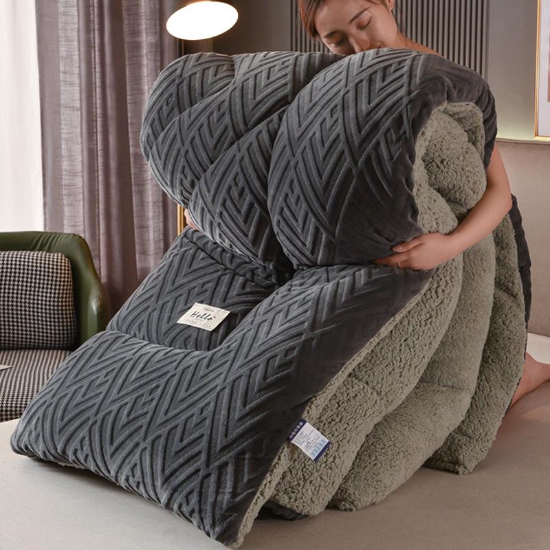 

Thickened Double-Sided Lambswool Fleece Quilt for Single or Double Bed 1.1x1.5m, 3 jin