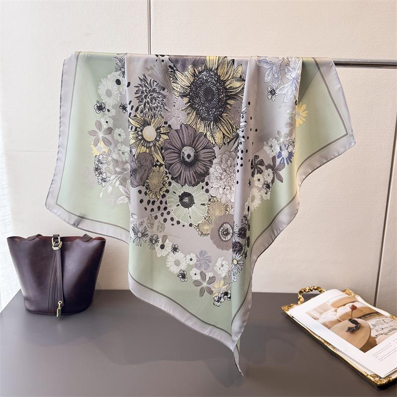 

Luxury Printed Scarves Women Silk Scarf Designer Floral Decorations Satin Hijab Small Neckties Hairbands Bags Bandana 70x70cm