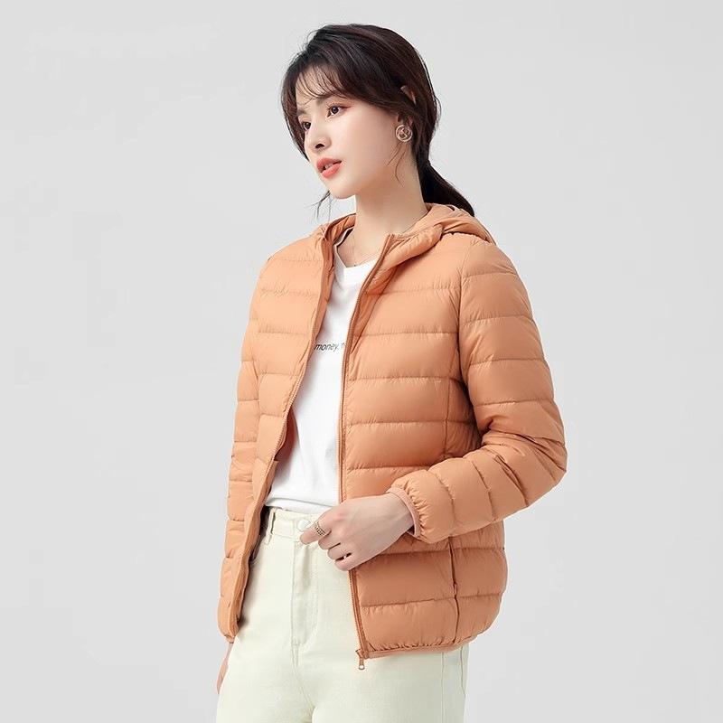Down Jacket Women's Light and Thin Autumn and Winter Hooded Short Down Comfortable and Fashionable Foreign Style Liner Warm Jacket