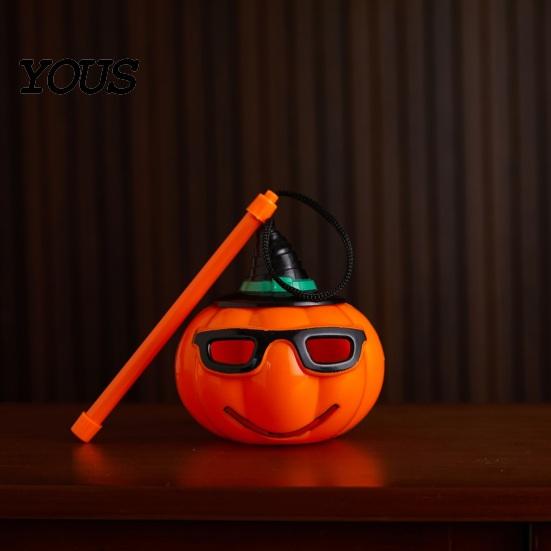 Handheld Pumpkin Lamp for Children Halloween Lantern, LED Light Up Lamp, Battery Glowing Party Prop Operated Decorative Plastic Lantern Kids, Holiday