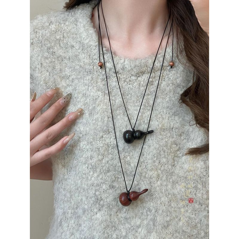 New Chinese Style Green Sandalwood Gourd Long Pendant Halterneck Necklace Female Retro Ethnic Style Niche Style Sweater Chain Ornament