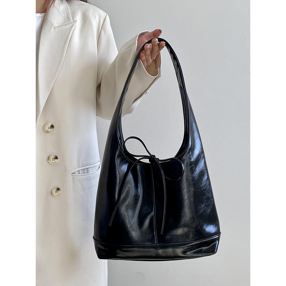 IELGY Female Bag Korean Version Bow Large Capacity Tote Bag Portable Shoulder Bag