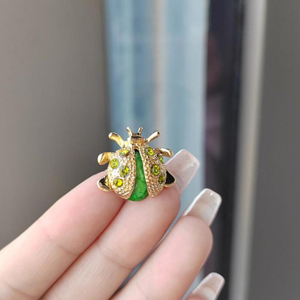 Fashion Ladybug Enamel Pin Rhinestone Green Leaf Insect Bug Brooches Small Collar Brooch Broach Women Men Jewelry Scarf Clip