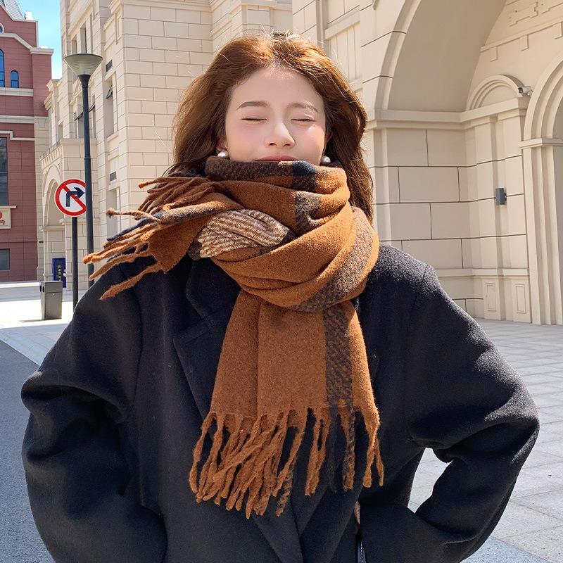 Scarf autumn and winter women's new Maillard plaid shawl high-end atmosphere thickened warm scarf