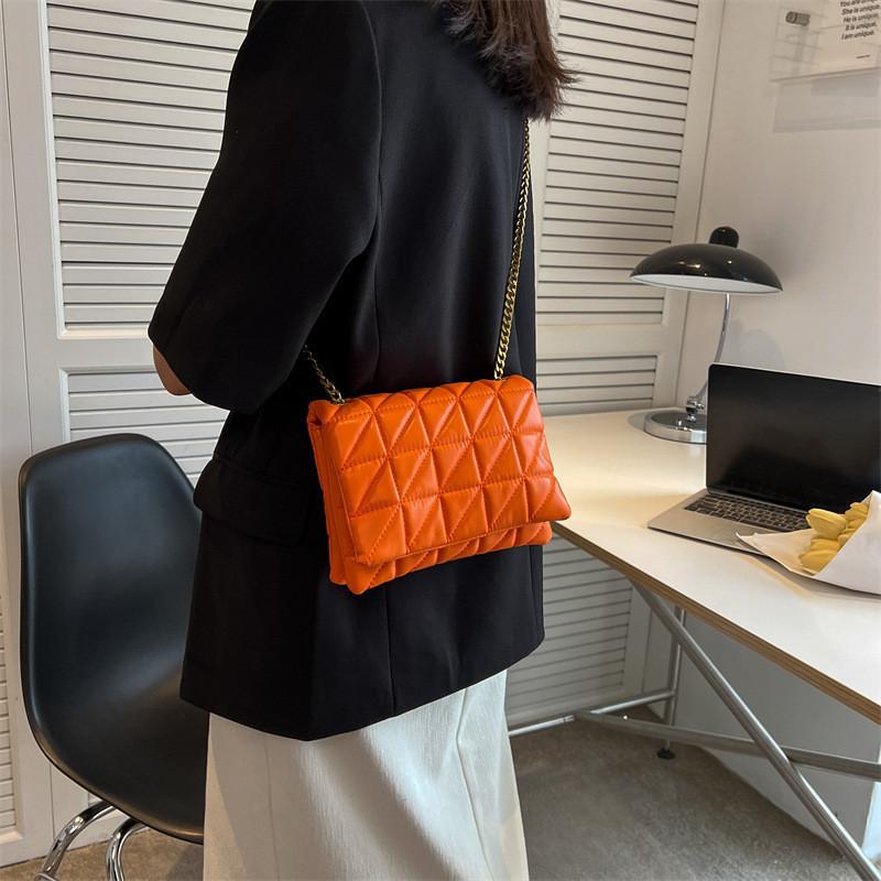 

Small Envelope Chain Bag Women s 2024 New Summer Diamond Grid Shoulder Bag Urban Minimalist Style помаранчевий