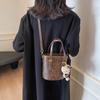 Retro Fashion Bucket Bag Women'S Autumn Tide One Shoulder Oblique Span Bag High Sense Simple Armpit Bag