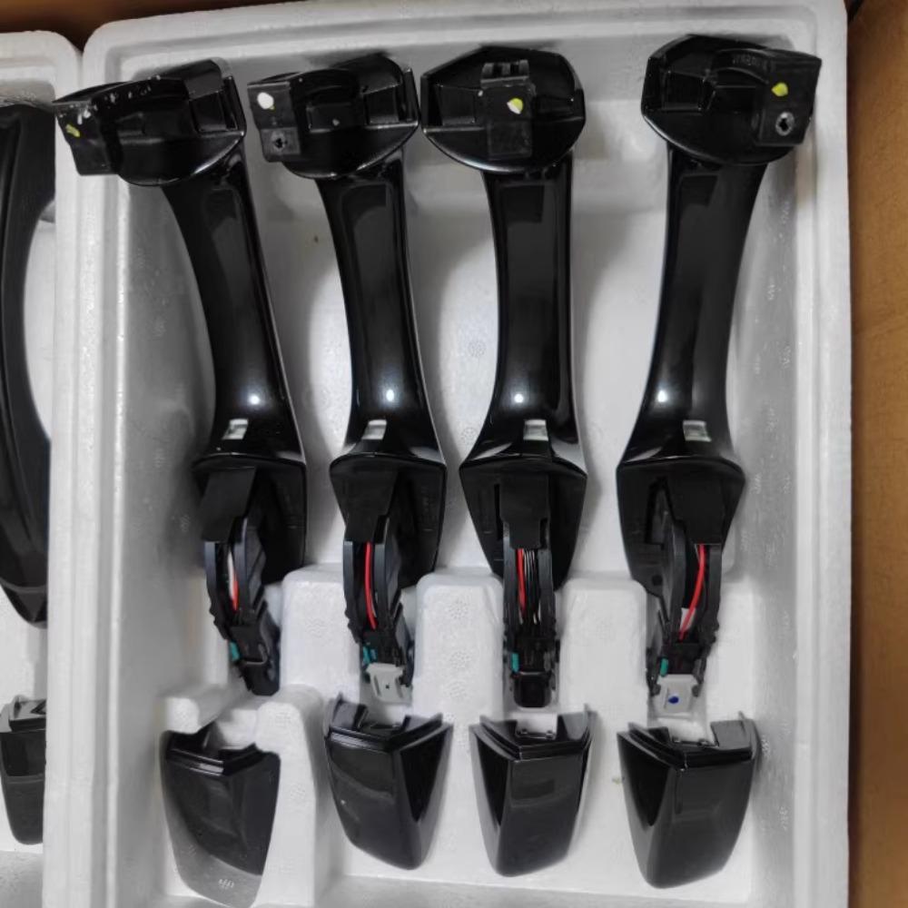 

For Volkswagen T-ROC TAYRON GOLF CC Car Door Handle (with Light) чорний