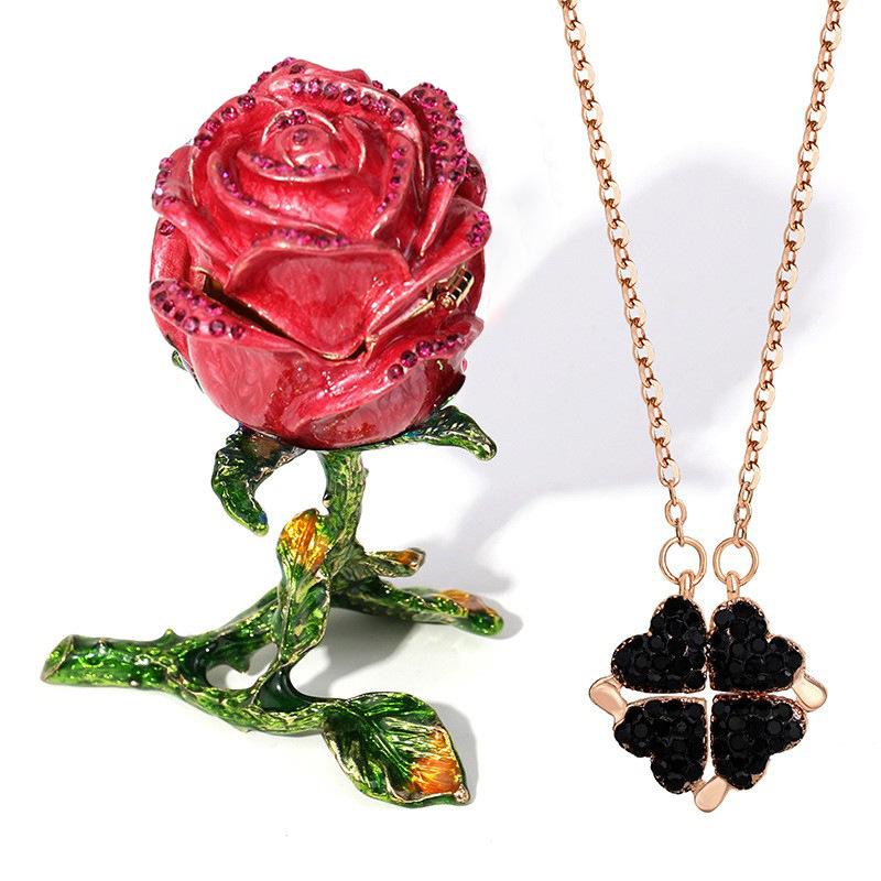Four Leaf Fashionforward Clover Necklace For Women In Premium Gold And Silver Finishes
