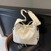 Japanese Style Lazy Casual Large Capacity Drawstring Crossbody Bag for Women2026New Lightweight Single-shoulder Tote Bag Commute