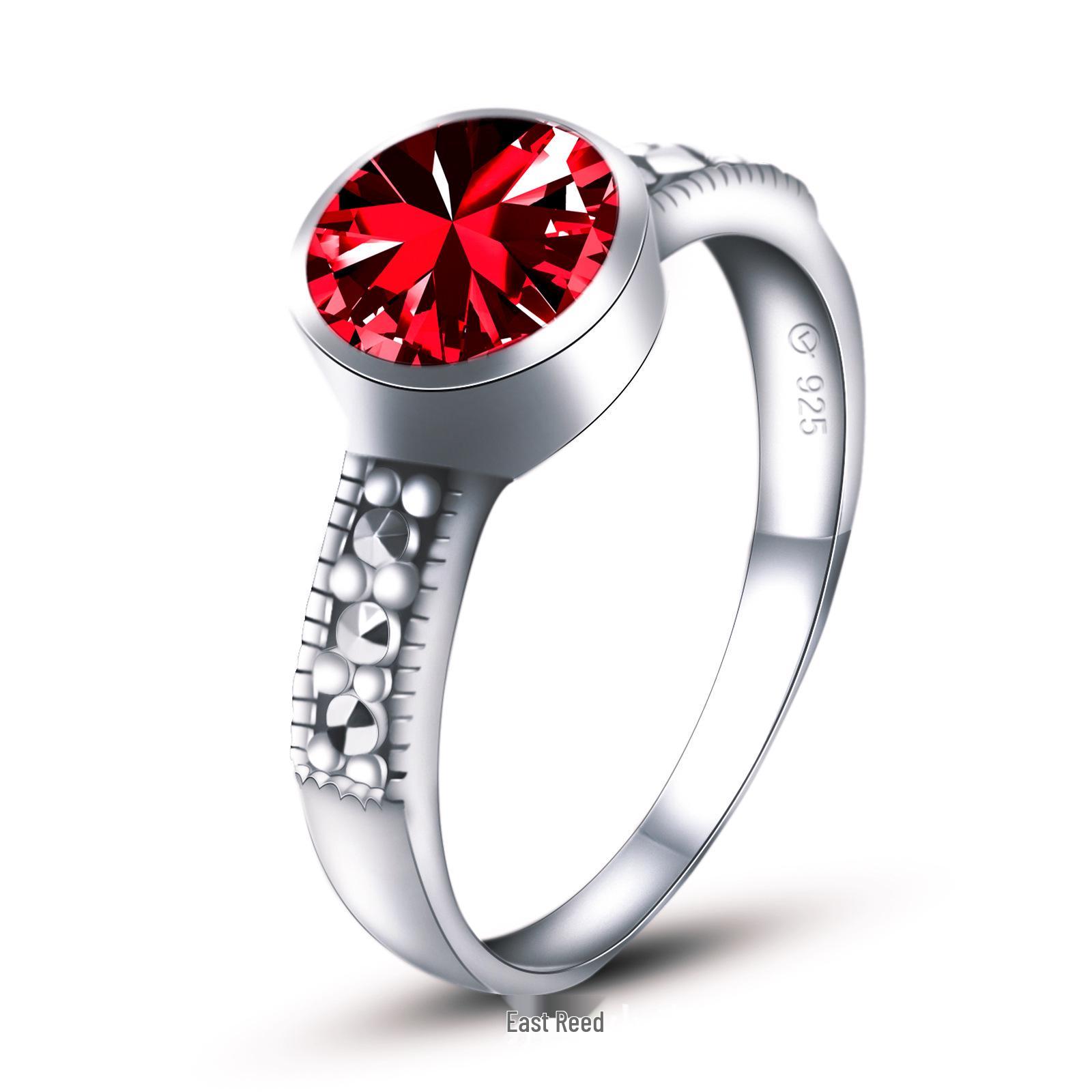 

Кольцо из тайского серебра 925 пробы с гранатом, рубином и марказитовой инкрустацией 13 красный