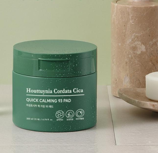 Tonymoly Heartleaf Cica Calming Toner Pads – 70 Pads