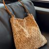 Large-capacity Single-shoulder Fashionable Tote Backpack for Daily Commuting