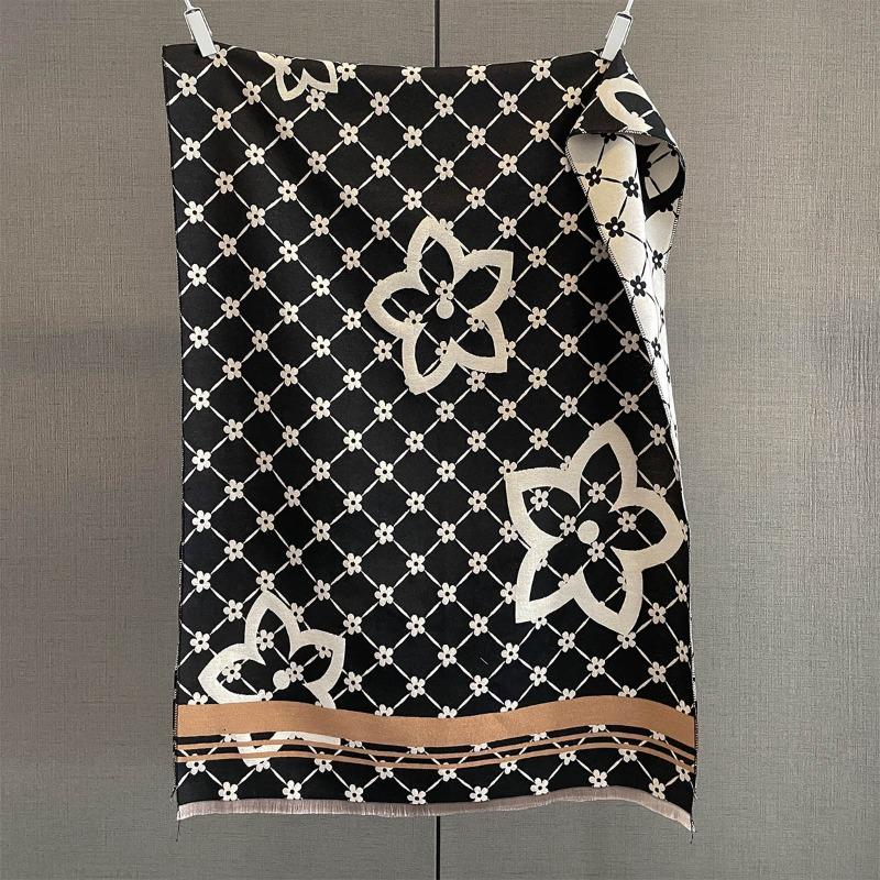 

Autumn and winter new plaid flower scarf women s exquisite contrasting color jacquard scarf fashionable versatile warm fringed shawl 185*65cm