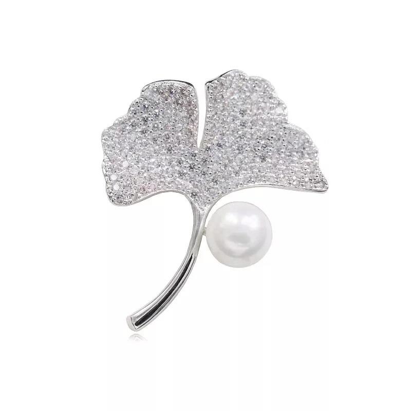 

Жемчужная брошь в виде листьев гинкго в японском и корейском стиле — элегантный аксессуар для пиджаков и кардиганов