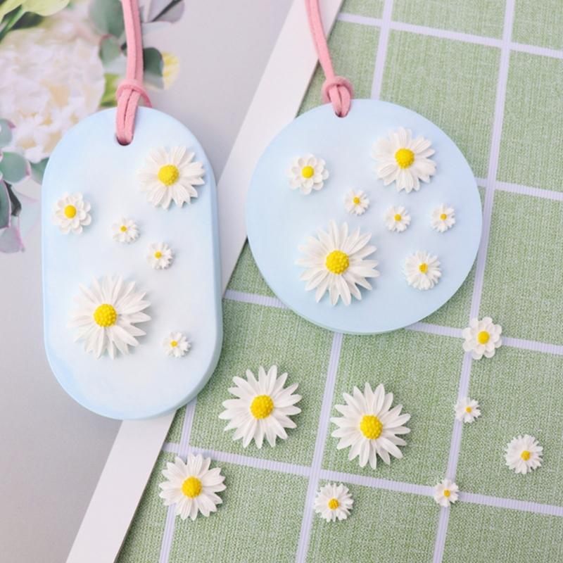 Resin Jewelry Mold,Keychain Resin Mold Daisy Silicone Mold for Resin Pendant Keychain,Necklace Earrings,Jewelry Making