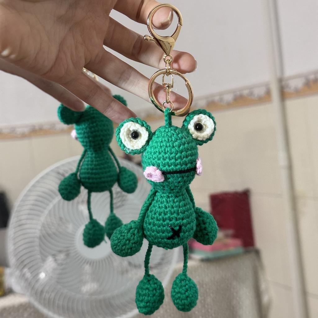 Pandantiv tricotat manual din lână Broscuță Desene animate Brelocuri Chei croșetate Pandantiv geantă Chei Păpușă tricotată manual Desene animate drăguțe Decor mașină geantă