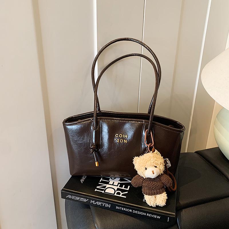 Large-capacity retro bag women's autumn and winter versatile 2025 new simple shoulder bag casual work commuter tote bag