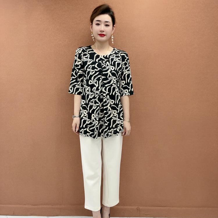 

Elegant Summer 2026 Round Neck T-shirt for Middle-Aged and Elderly Women 5XL (140-150 jin)