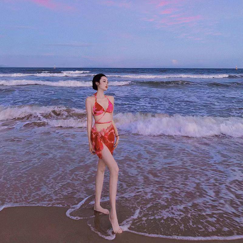 Women's European & American Tie-Dye Bikini Three-Piece Set with Cover-Up - Sexy Hot Girl Style for Spring Vacations
