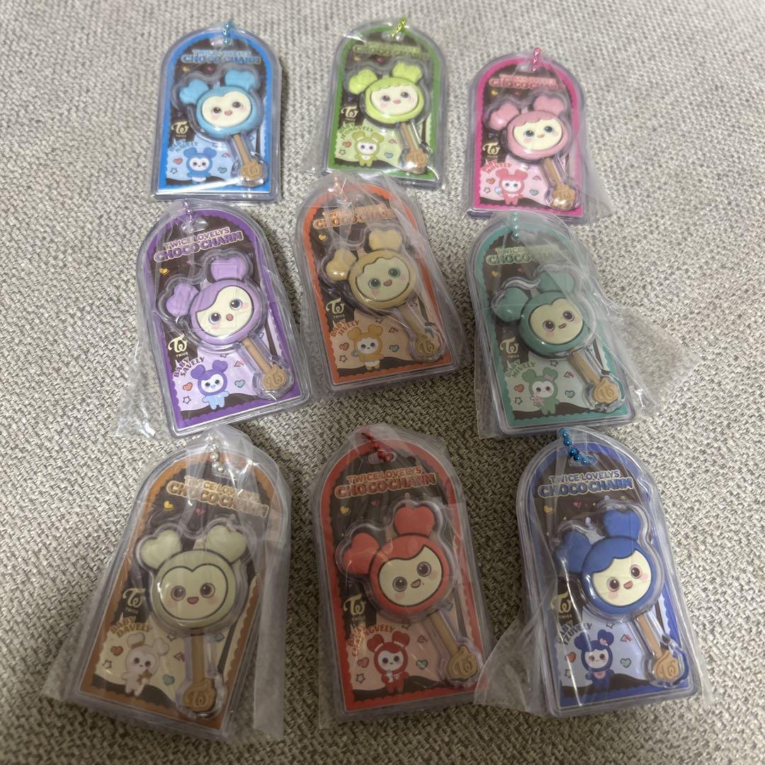 

[USED] TWICE LOVELYS Chocolate Covered Cookies & Charms Complete