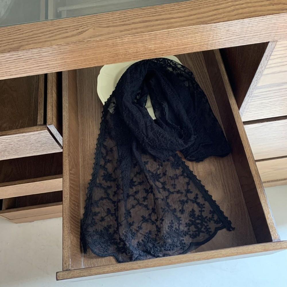 Long Sunscreen Shawl Retro Female Headscarf Versatile Women's Lace Scarf