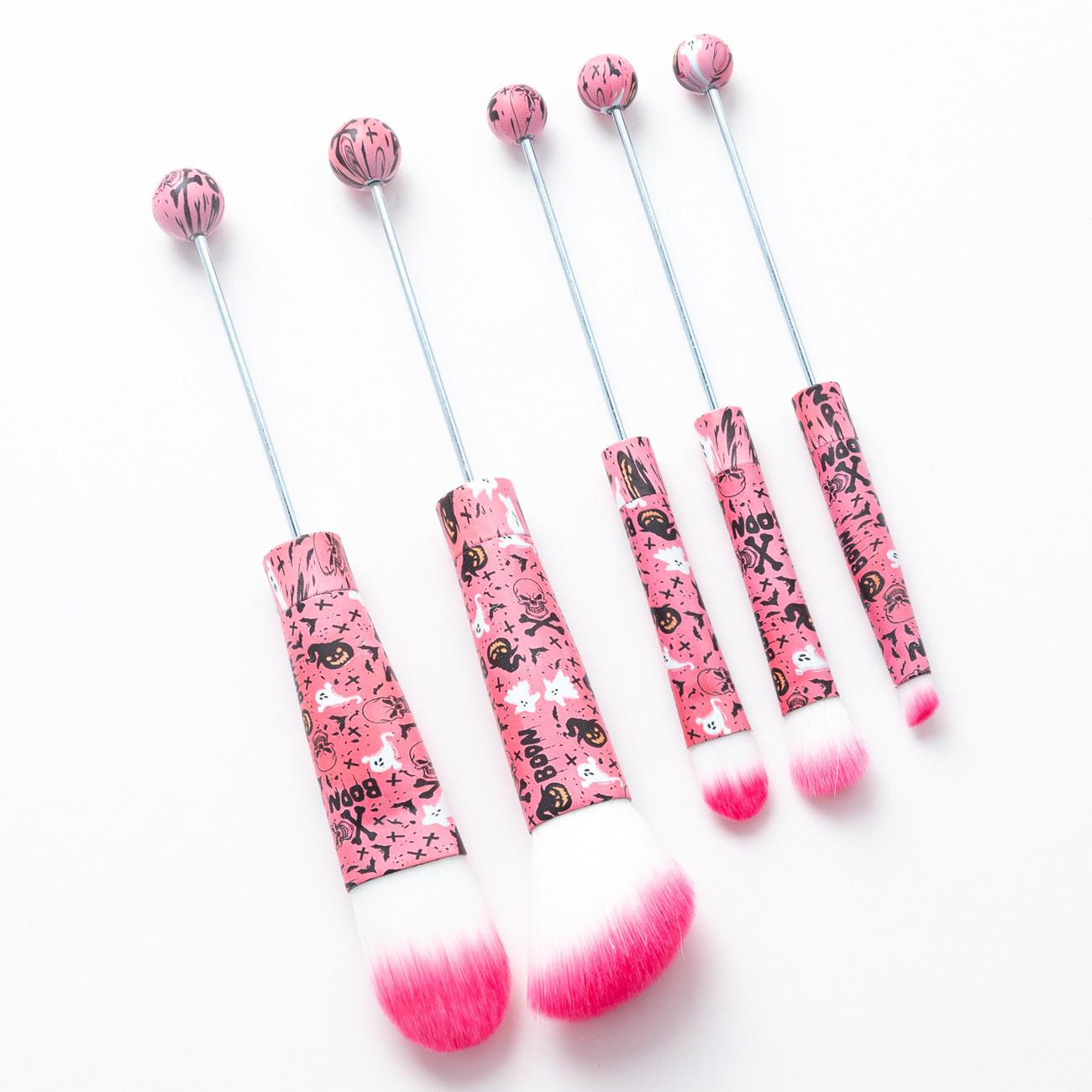 

5-Piece DIY Beaded Metal Handle Makeup Brush Set - Concealer & Eyeshadow Brushes for Halloween & Christmas OPP Bag Packaging