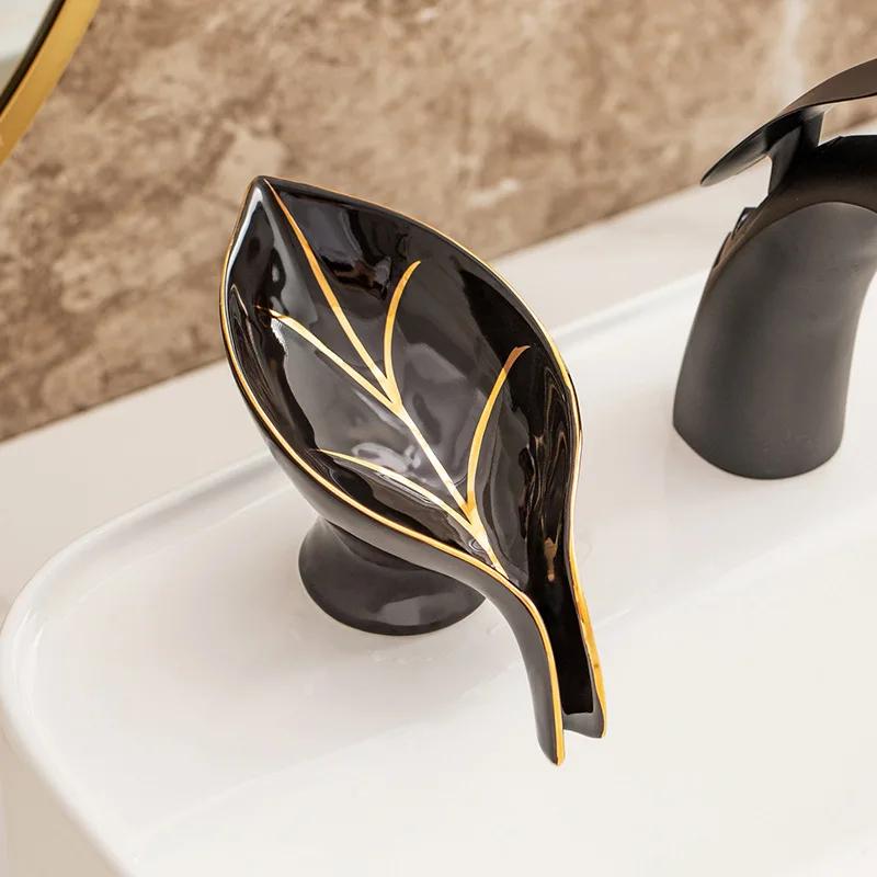 

New Ceramics Leaf Shape Soap Box Luxury Soap Dish Drain Storage Plate Portable Soap Dish Holder Rack Bathroom Accessories 2024