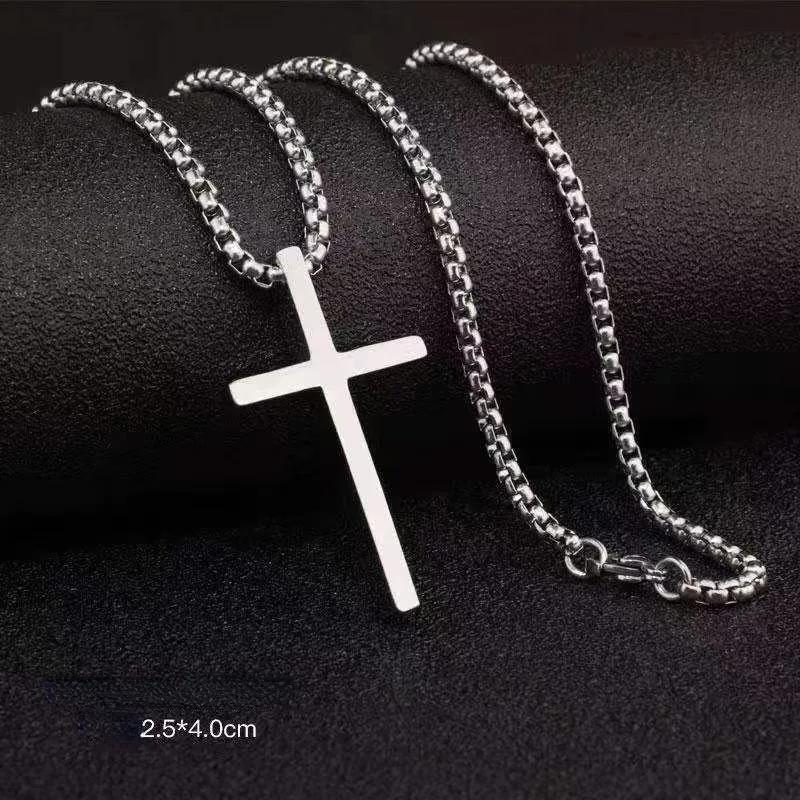 Collier pendentif croix en acier inoxydable pour hommes femmes Bijoux minimalistes Colliers masculins féminins Chaîne de pull argentée