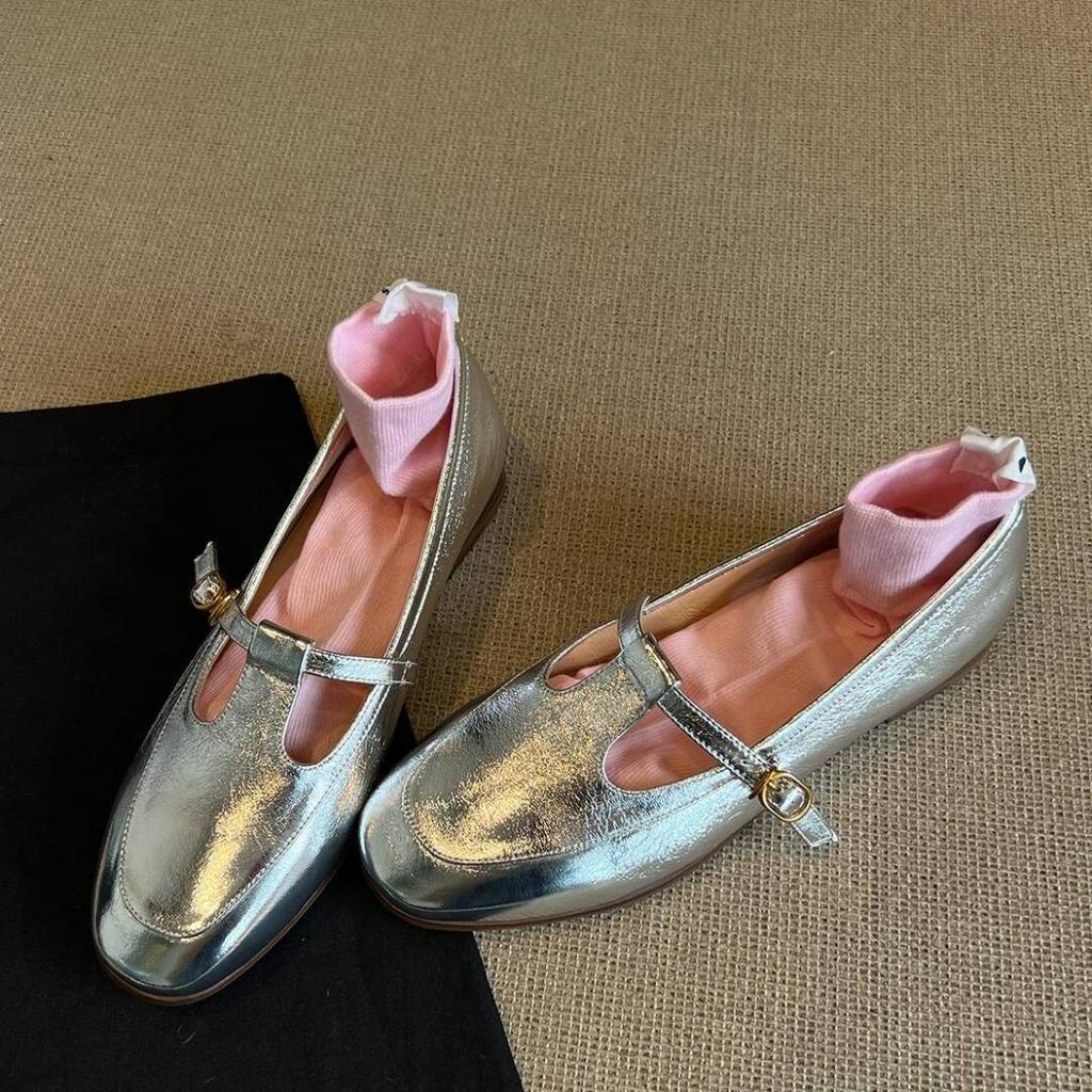 Fashion Flat Bottomed Round Toe Retro Mary Jane Shoes for Women In the Spring of 2025, New Single Kick Shoes, British Loafers