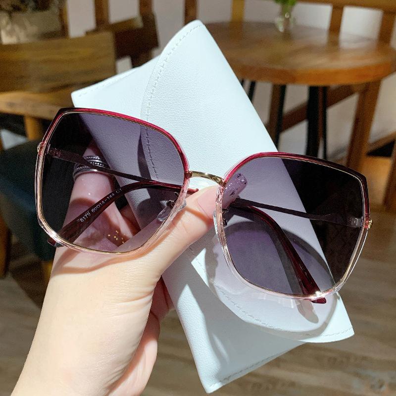 

Trendy Cool Street Snap Gradient Frame Sunglasses Summer Outdoor Protection Sun StyleA