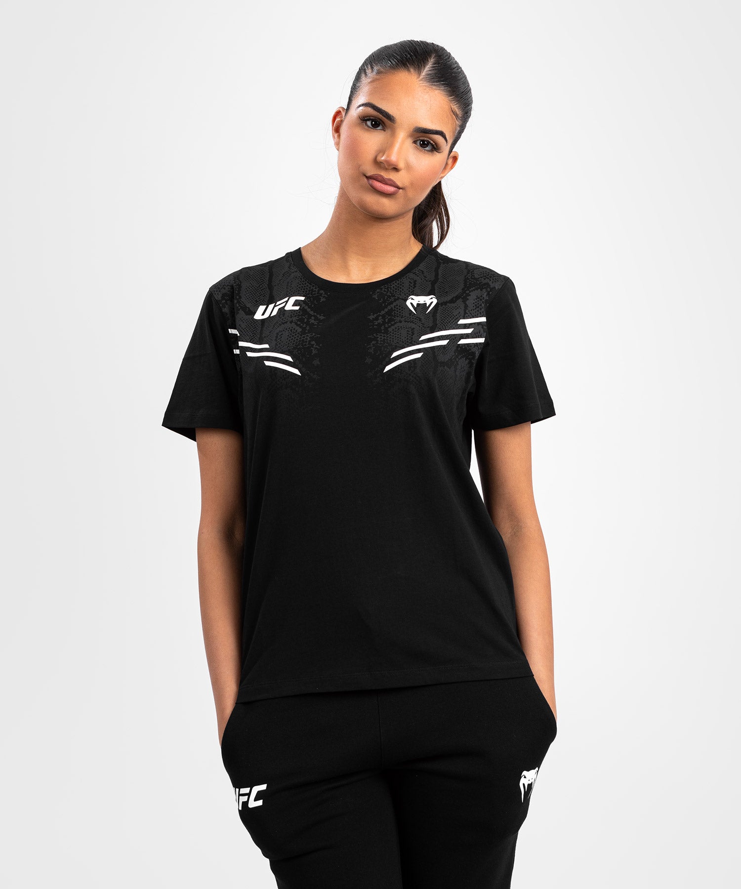 

UFC Adrenaline by Venum Replica Женская футболка с коротким рукавом - Черный S