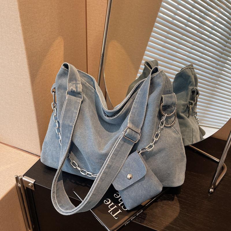 Denim bag women's large-capacity new versatile shoulder messenger bag high-end commuter tote bag