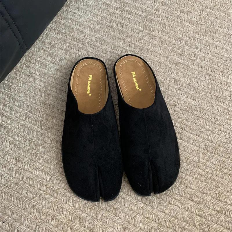 Fashion Women Split Toe Fur Slippers Tabi Ninja Slip On Flats Round Toe Shallow Lazy Boat Slingback Mules Shoes Soft Warm Loafers Flats