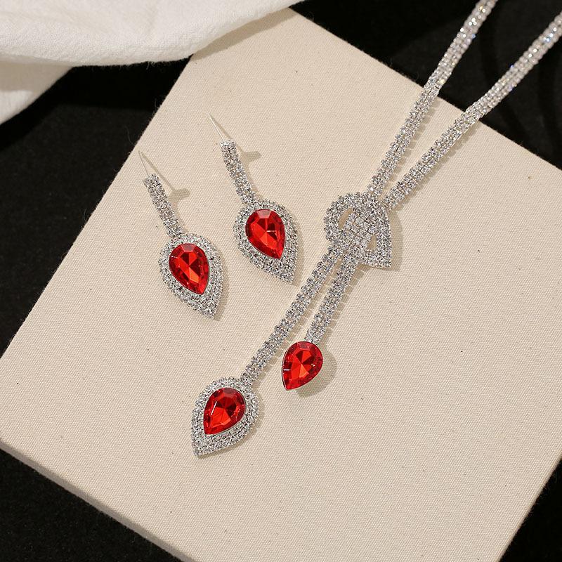 Personalized Geometric Water Drop Earrings Women'S Light Luxury High-End Cold Wind Diamond Collarbone Chain Jewelry Set