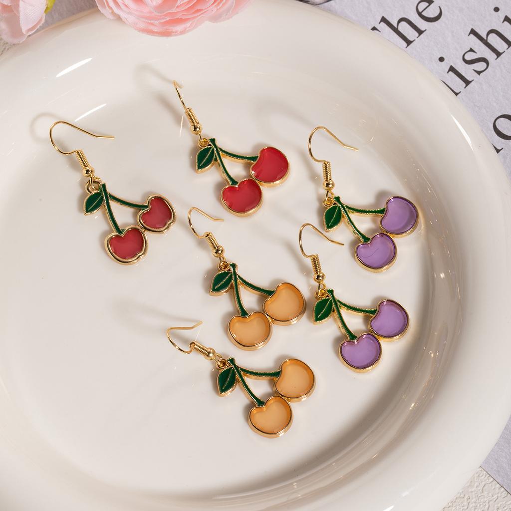 Piccoli Orecchini Freschi Ciliegia Design di Nicchia da Donna Semplice Temperamento Orecchini a Bottone Amore Olio Gocciolante