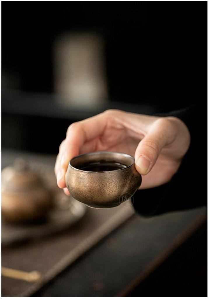 2026 New Style Gilded Rust Glaze Ceramic Teapot Kung Fu Tea Set for One – Includes One Pot and One Cup