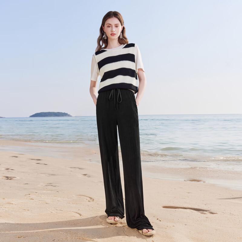 Women s Classic Black High-Waist Straight Knit Pants M