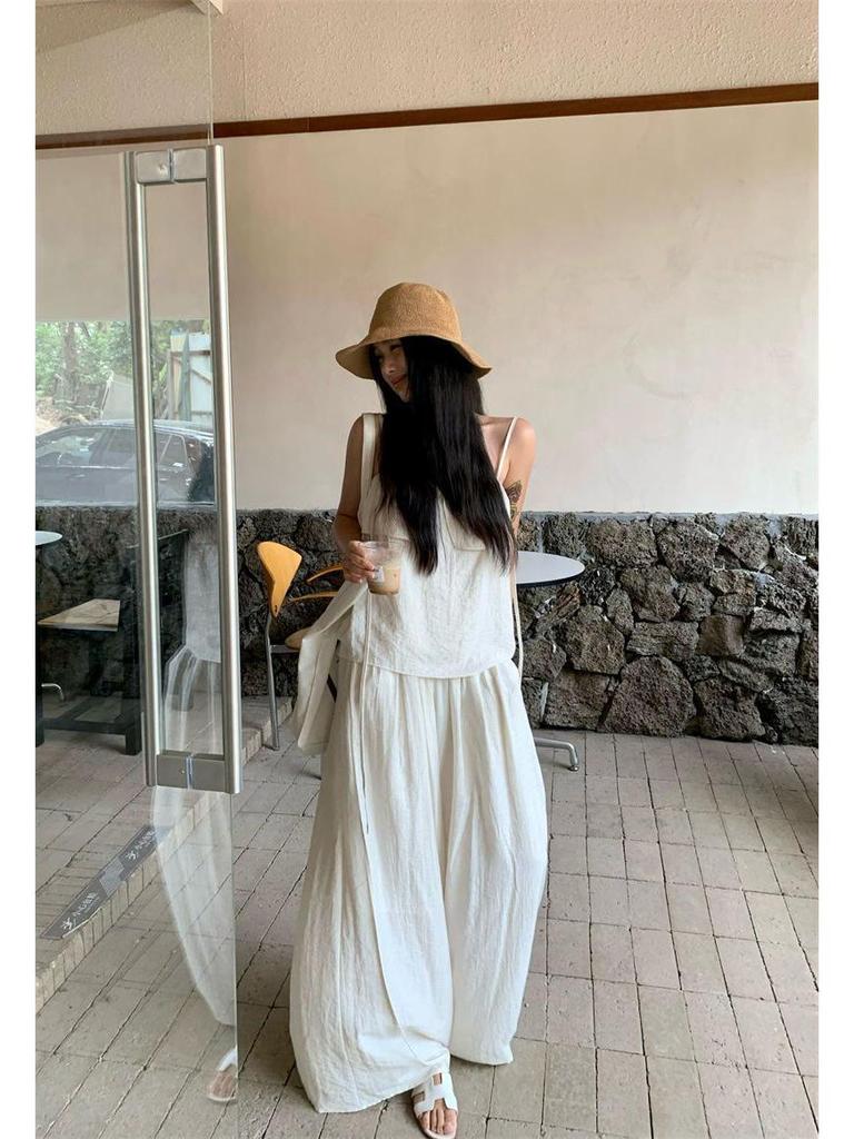 Elegant White Women's Summer 2026 Fashion: Ruffled Camisole & Wide-Leg Pants Skirt Set