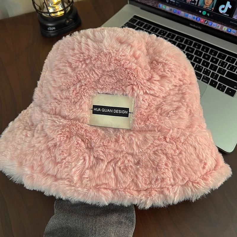 

Белая плюшевая панама женская осенне-зимняя новая большой окружности головы утолщенная теплая однотонная с маленькими полями average size adjustable (54-60cm)