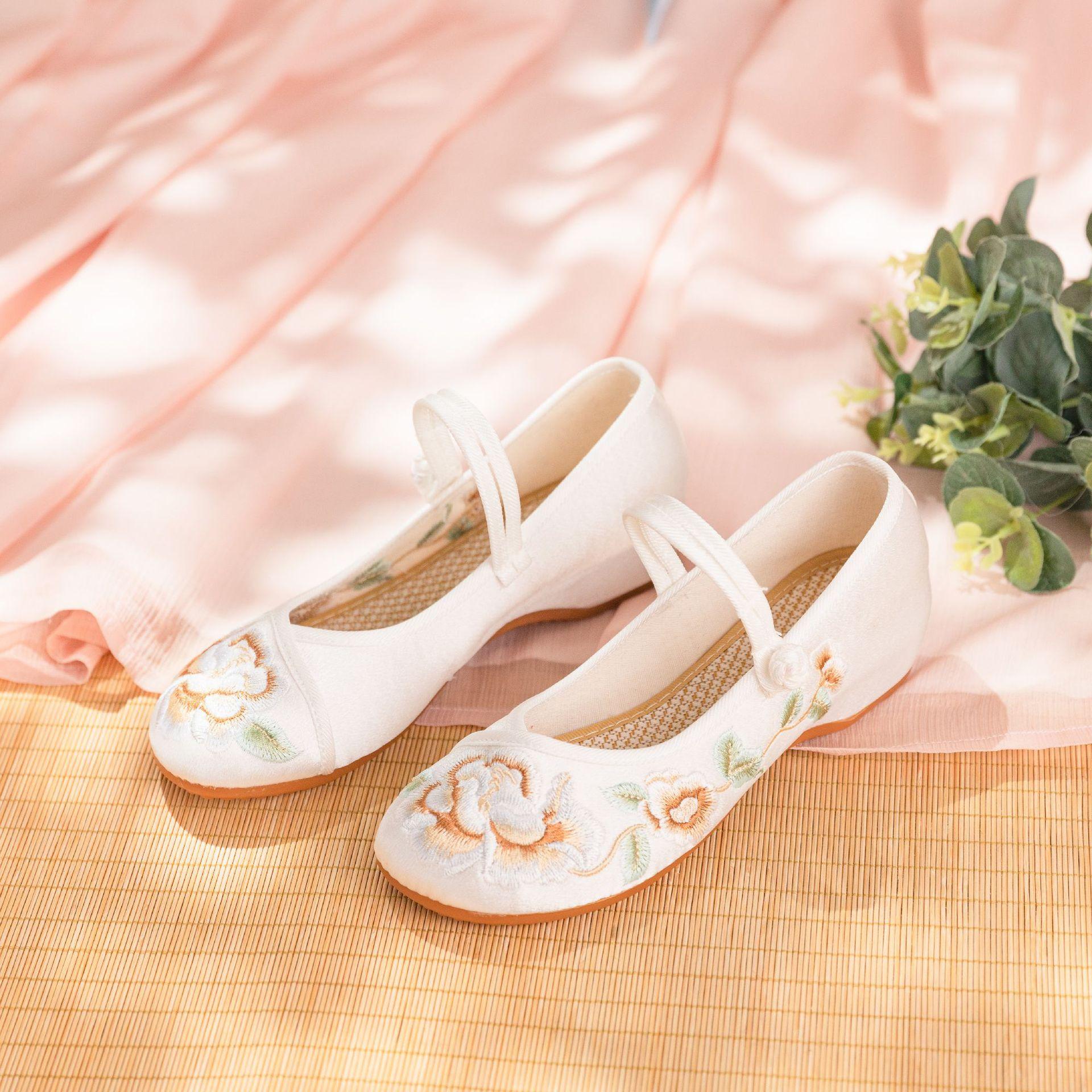 [Цветочная группа] Летние женские туфли из шелкового атласа в этническом стиле с вышивкой — фото 7