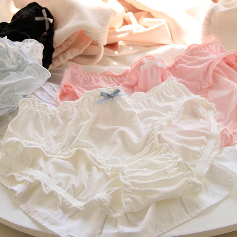 Süße japanische Stil Eis-Seide Dreiecksslips mit Rüschenkante und Baumwollzwickel für Damen