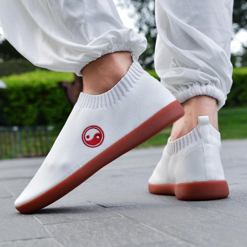 Tai Chi Shoes Men's Canvas Beef Tendon Sole Morning Exercise Shoes Women's Lightweight Breathable Martial Arts Practice Shoes Casual Tai Chi Practi
